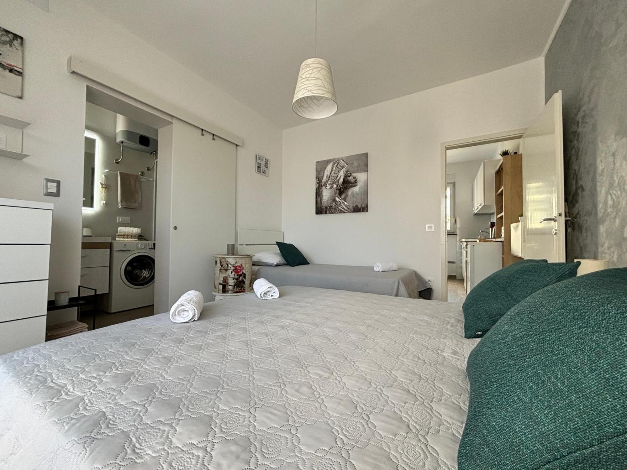 Sea & Sun Apartments Tučepi エクステリア 写真